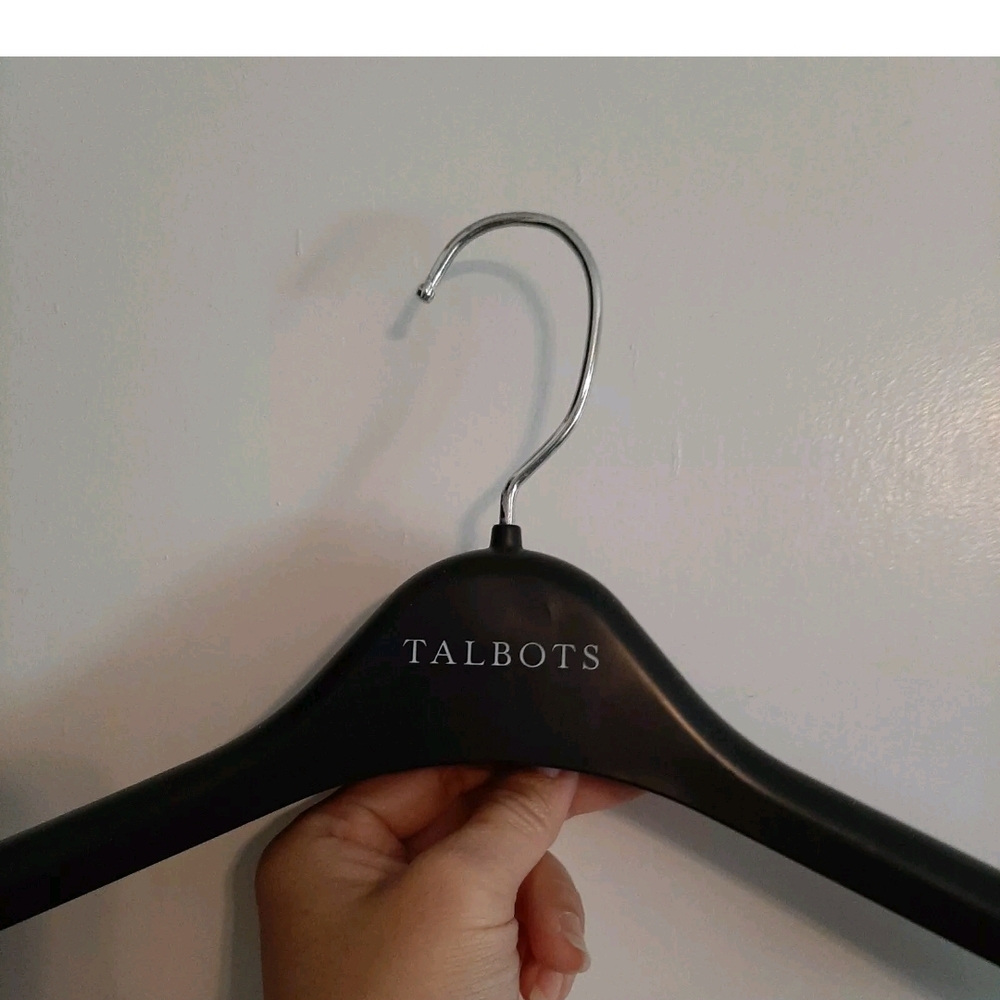 Talbots Black Hanger Set Of 5